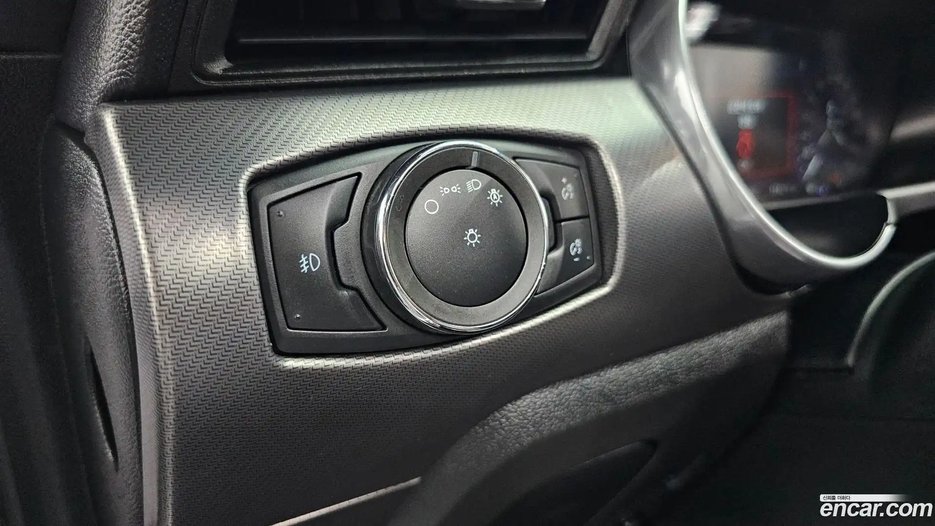 Mustang Ford 2021.11-OPTION-023