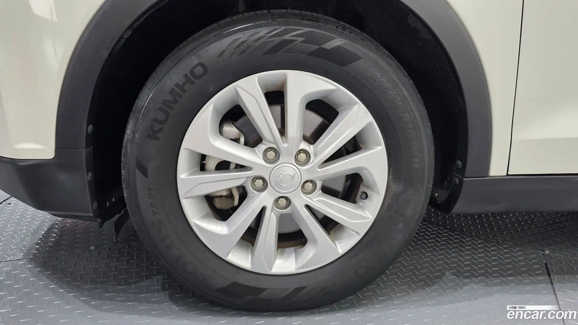 TIBOLI KG Mobility 2020.0-OUTER-005