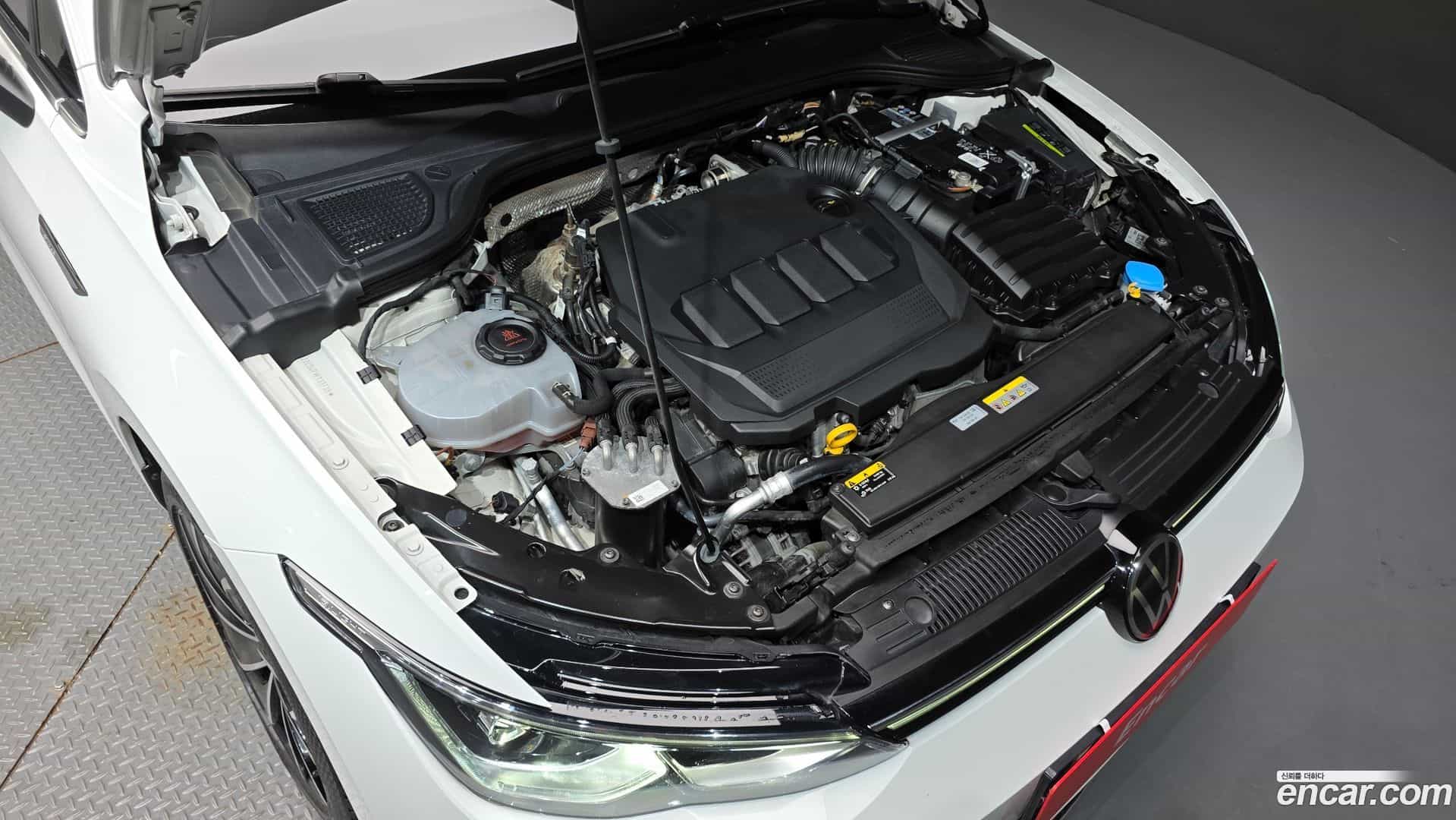 Golf Volkswagen 2023.4-OUTER-006