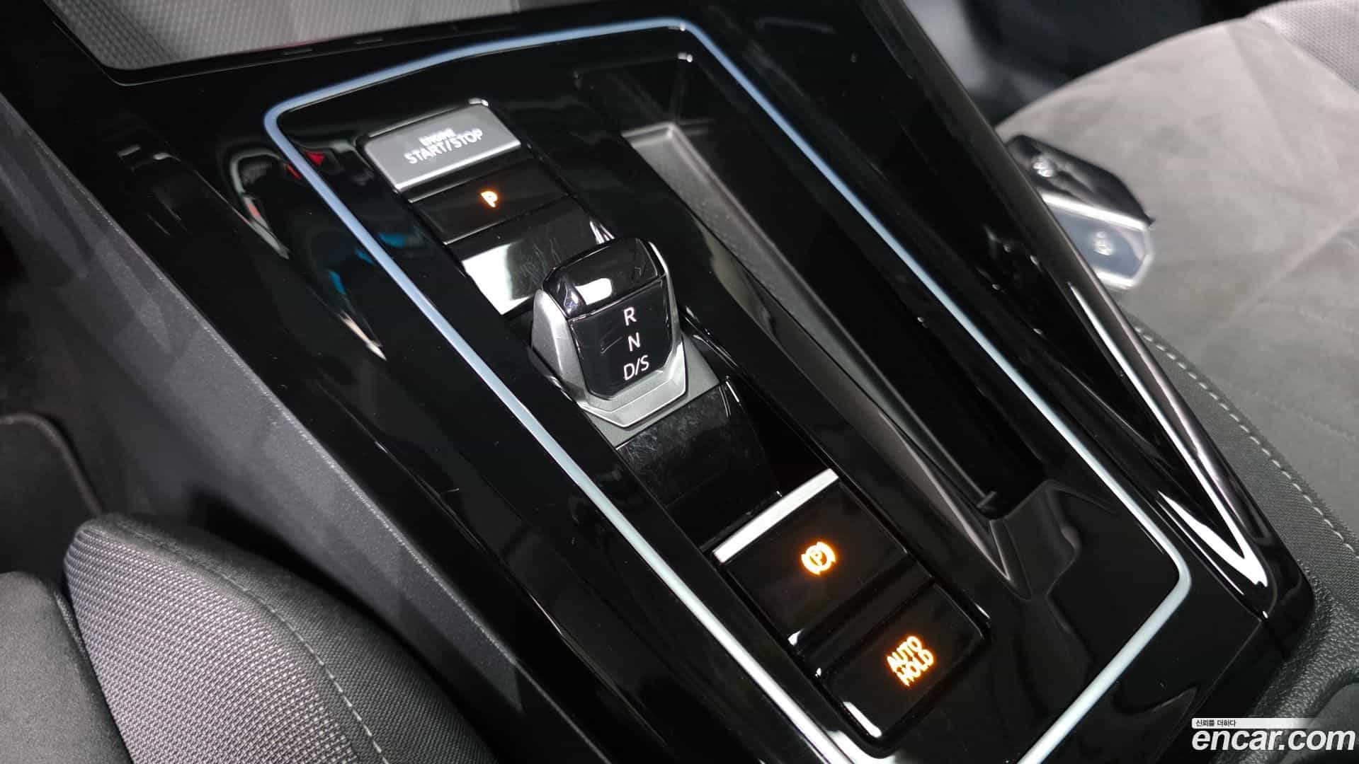 Golf Volkswagen 2023.4-INNER-009