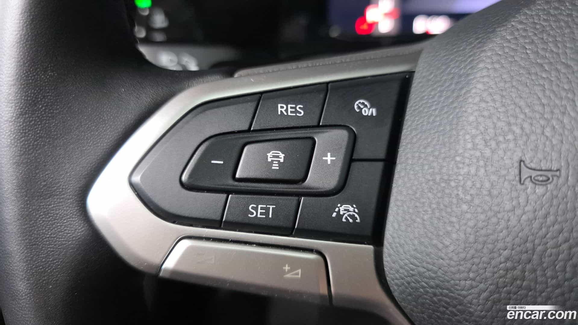Golf Volkswagen 2023.4-OPTION-021