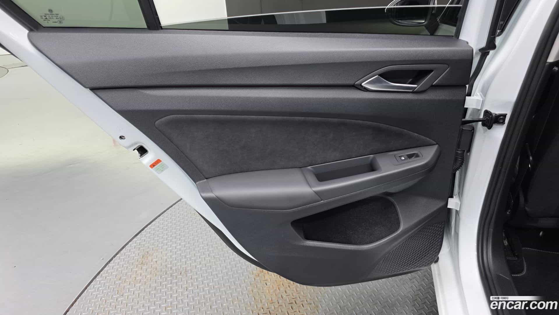 Golf Volkswagen 2023.4-INNER-035