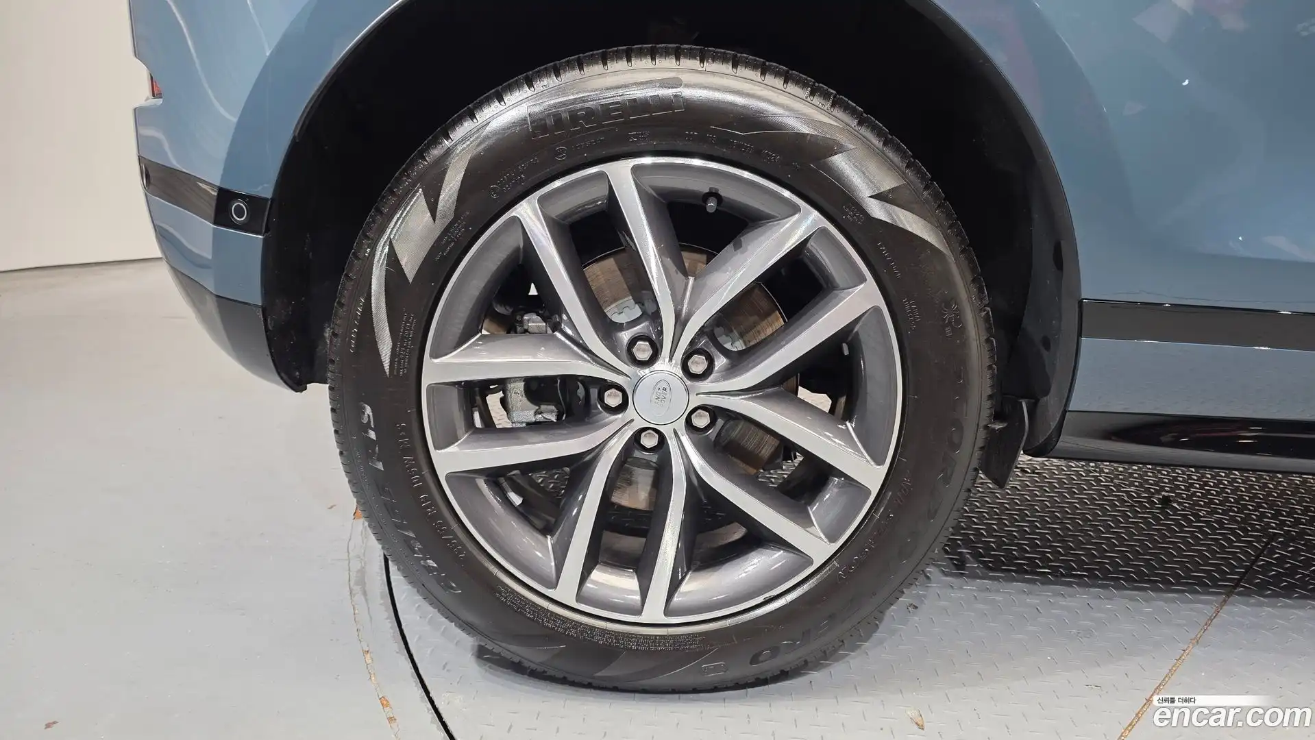 Range Rover Evoque Land Rover 2024.7-OUTER-031