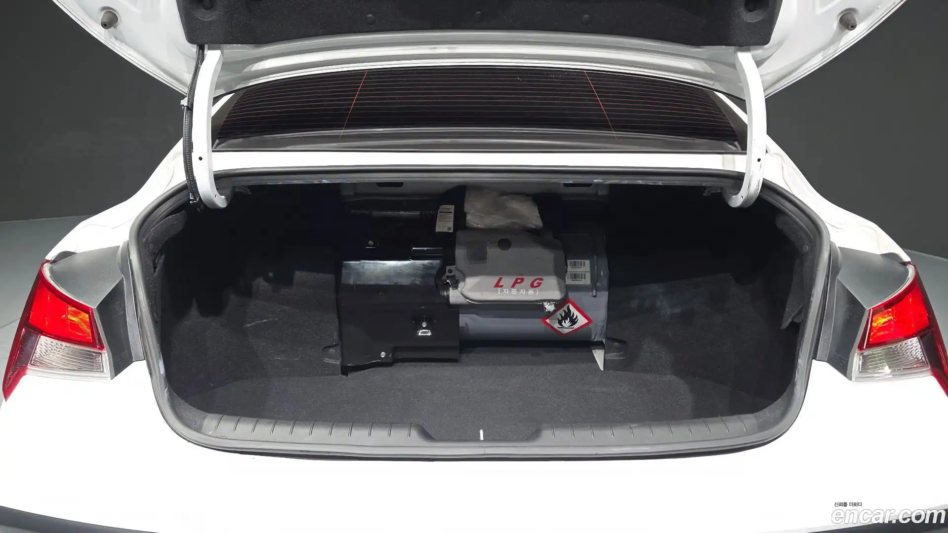 AVANTE Hyundai 2023.5-OPTION-024