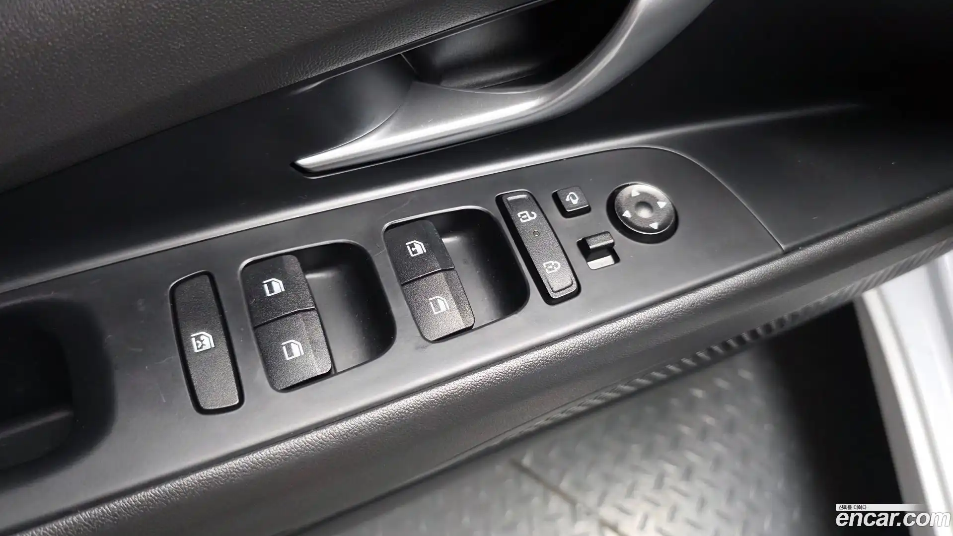 AVANTE Hyundai 2023.5-OPTION-042