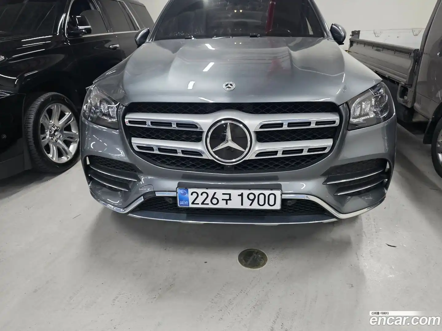 GLS-Class Mercedes-Benz 2022.5-OUTER-001