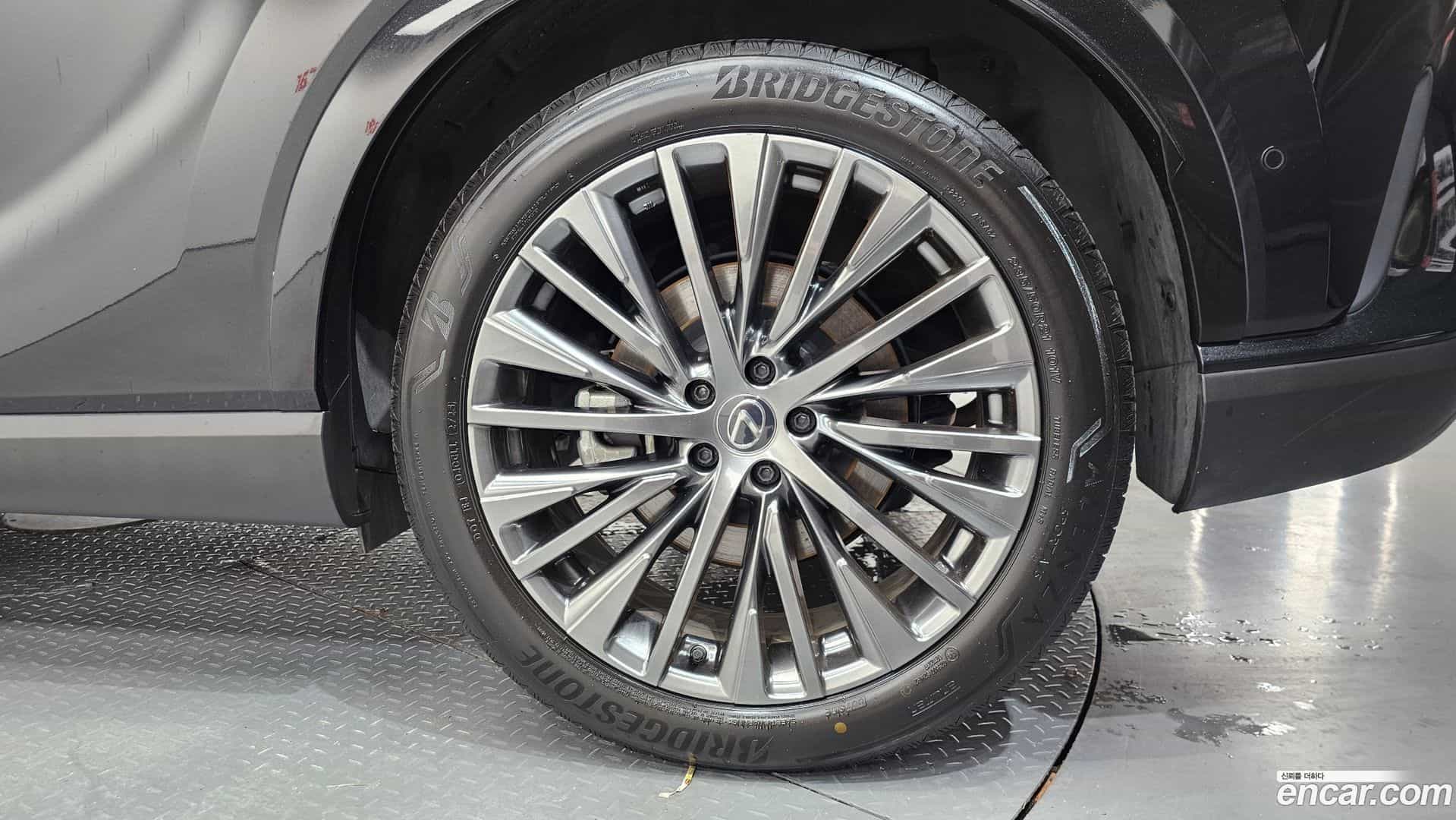 RX Lexus 2023.9-OUTER-031