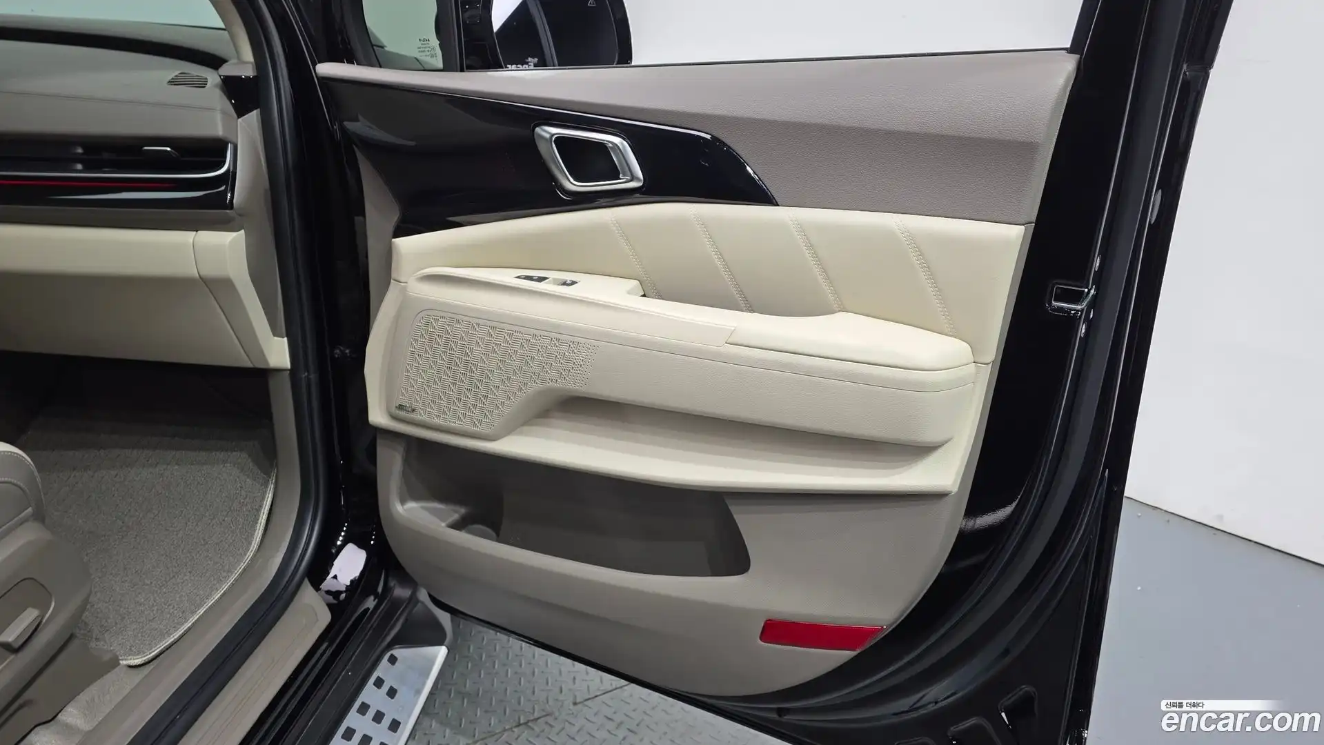 Canival Kia 2025.8-INNER-034