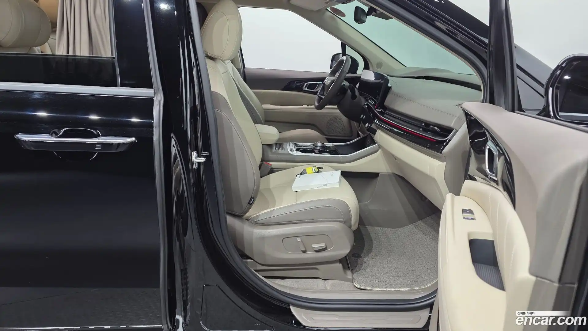 Canival Kia 2025.8-INNER-036