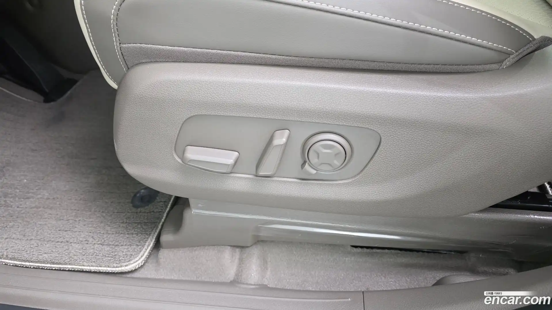 Canival Kia 2025.8-OPTION-047