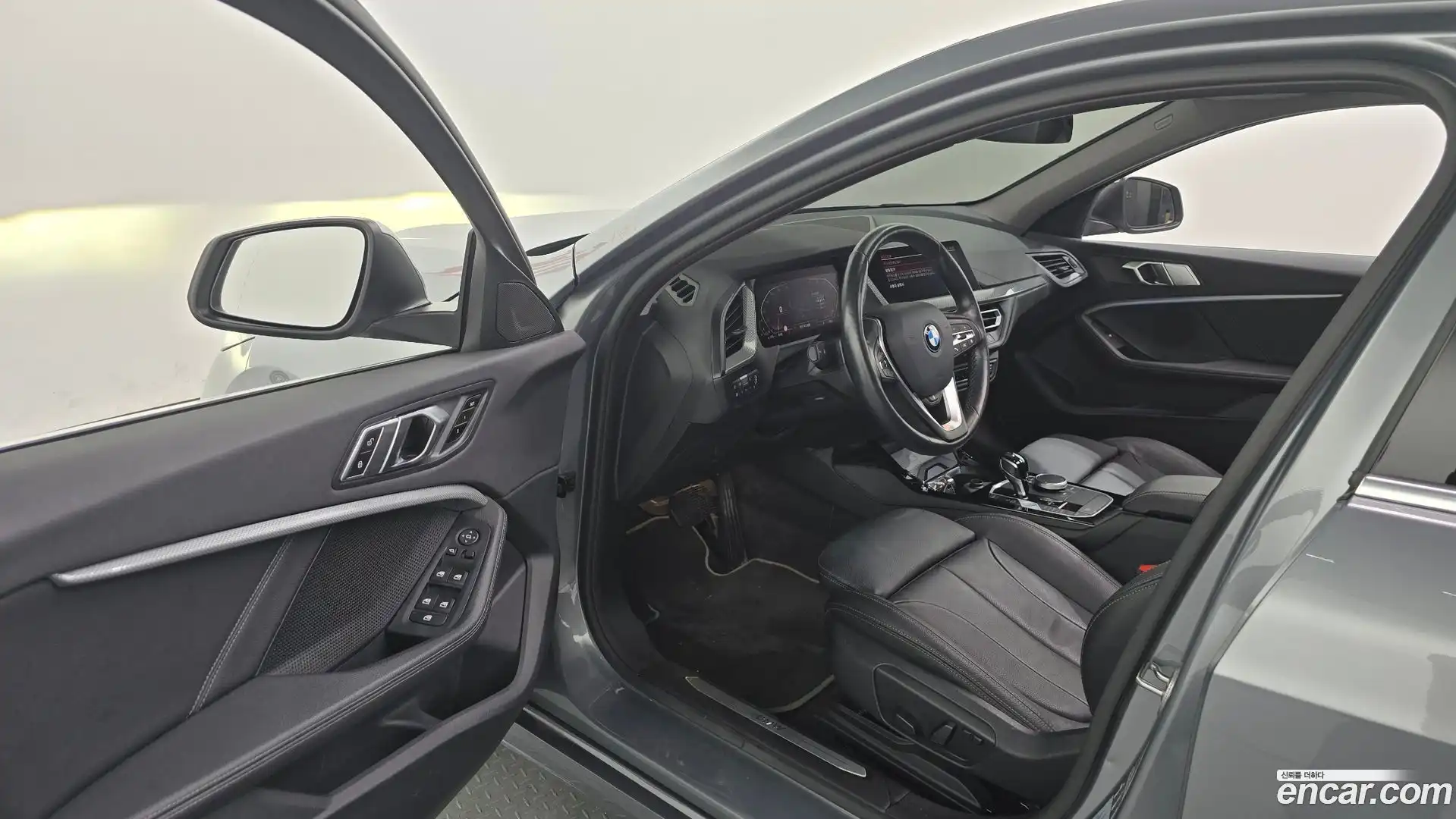 1-Series BMW 2022.5-INNER-010