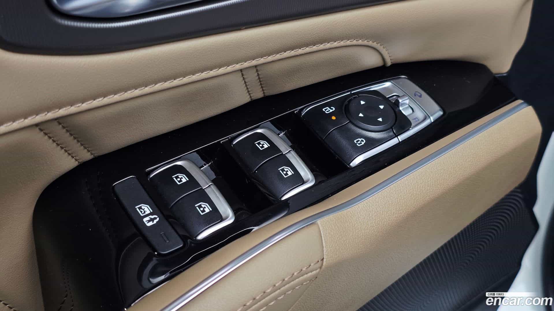 Sorento Kia 2024.0-OPTION-043