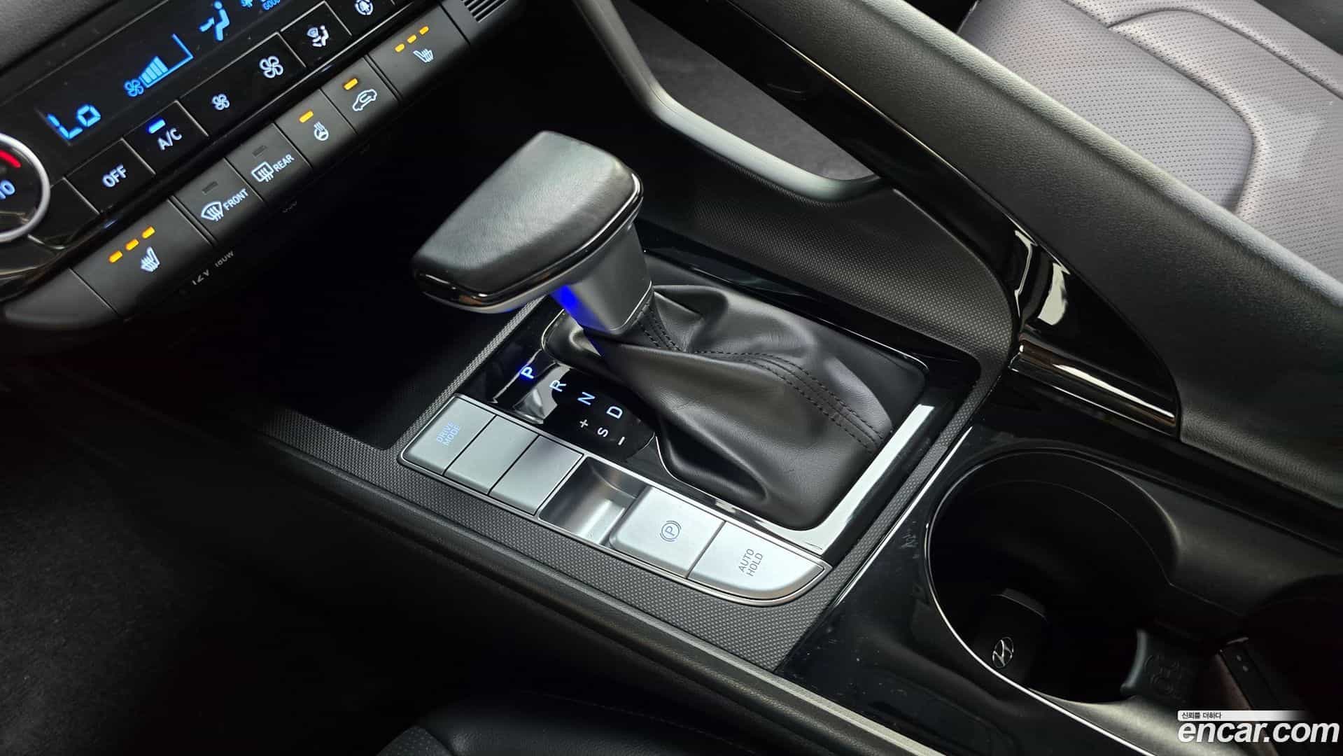 AVANTE Hyundai 2023.1-INNER-009