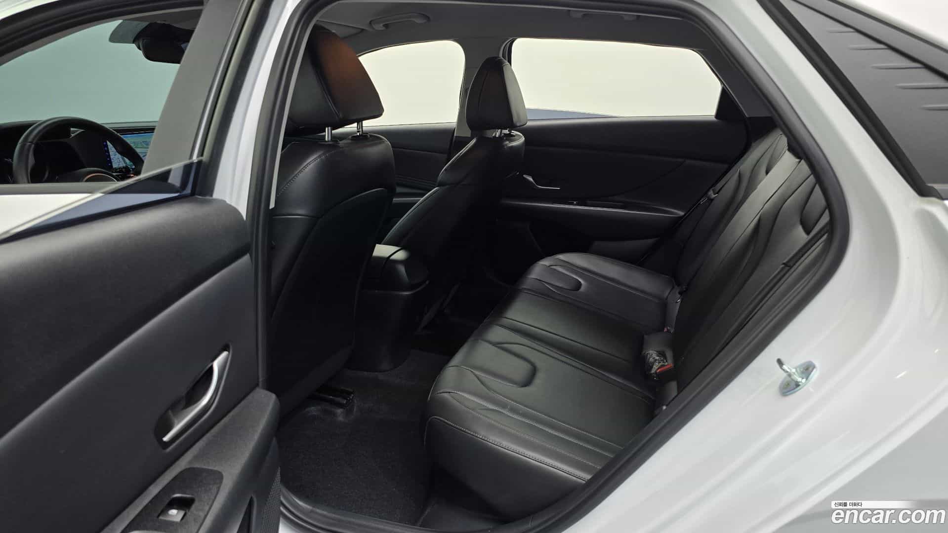 AVANTE Hyundai 2023.1-OPTION-016