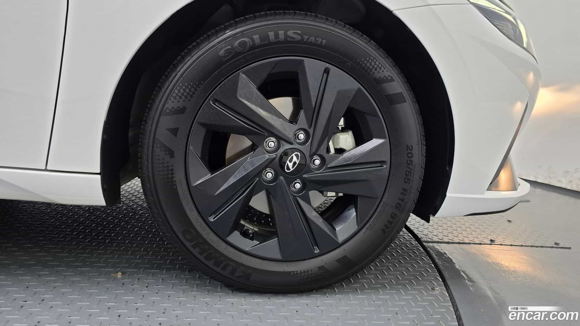 AVANTE Hyundai 2023.1-OUTER-031