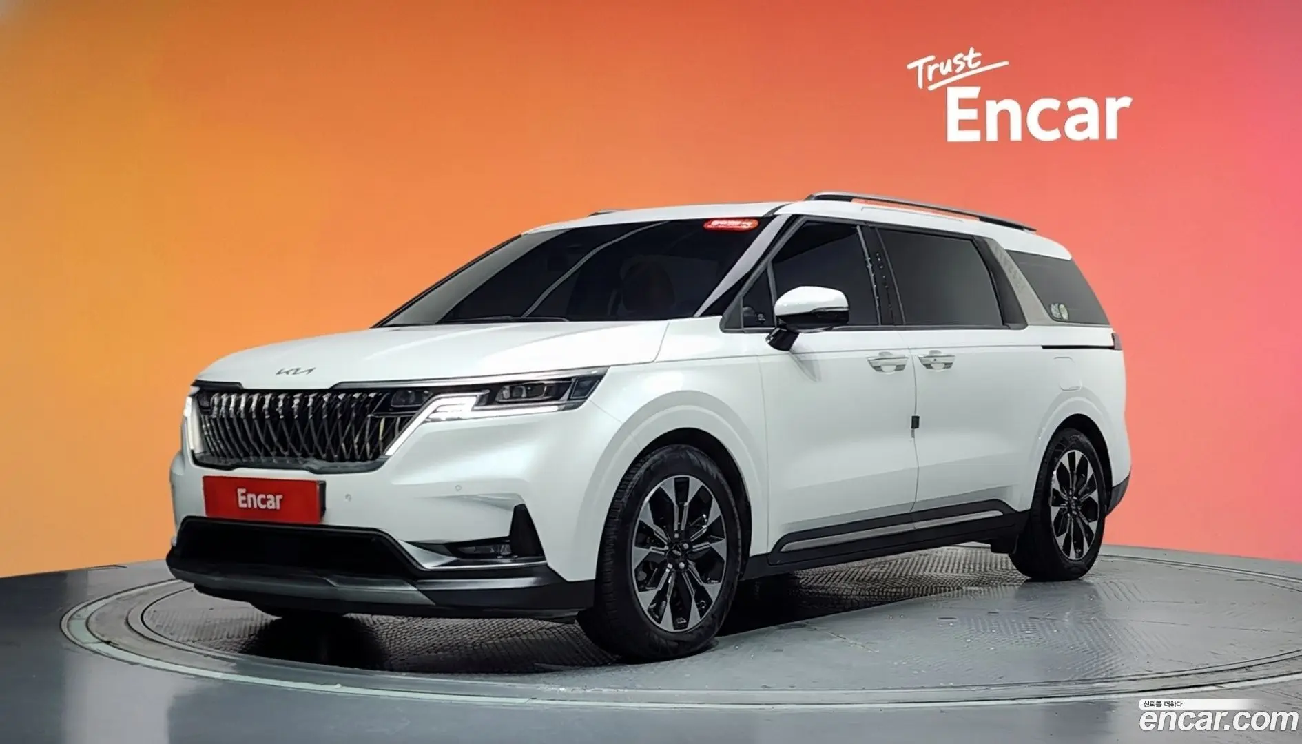 Main__Slider__Photo:Canival Kia 2023.9-0