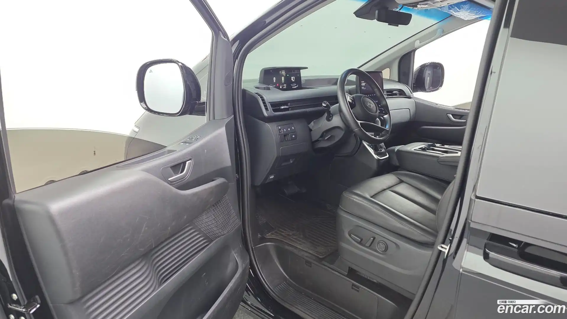 Staria Hyundai 2025.1-INNER-010