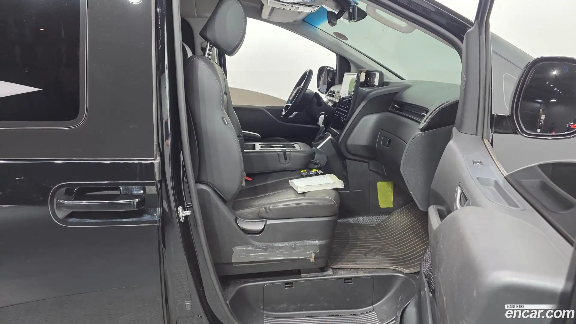 Staria Hyundai 2025.1-INNER-036