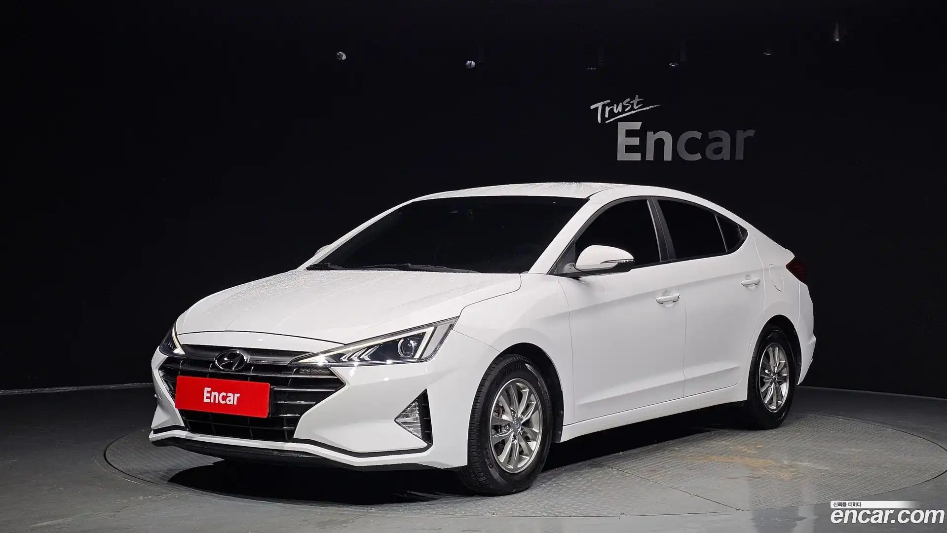AVANTE Hyundai 2019.0-OUTER-001