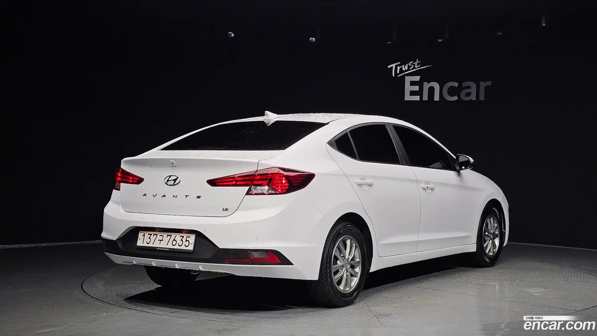 AVANTE Hyundai 2019.0-OUTER-002