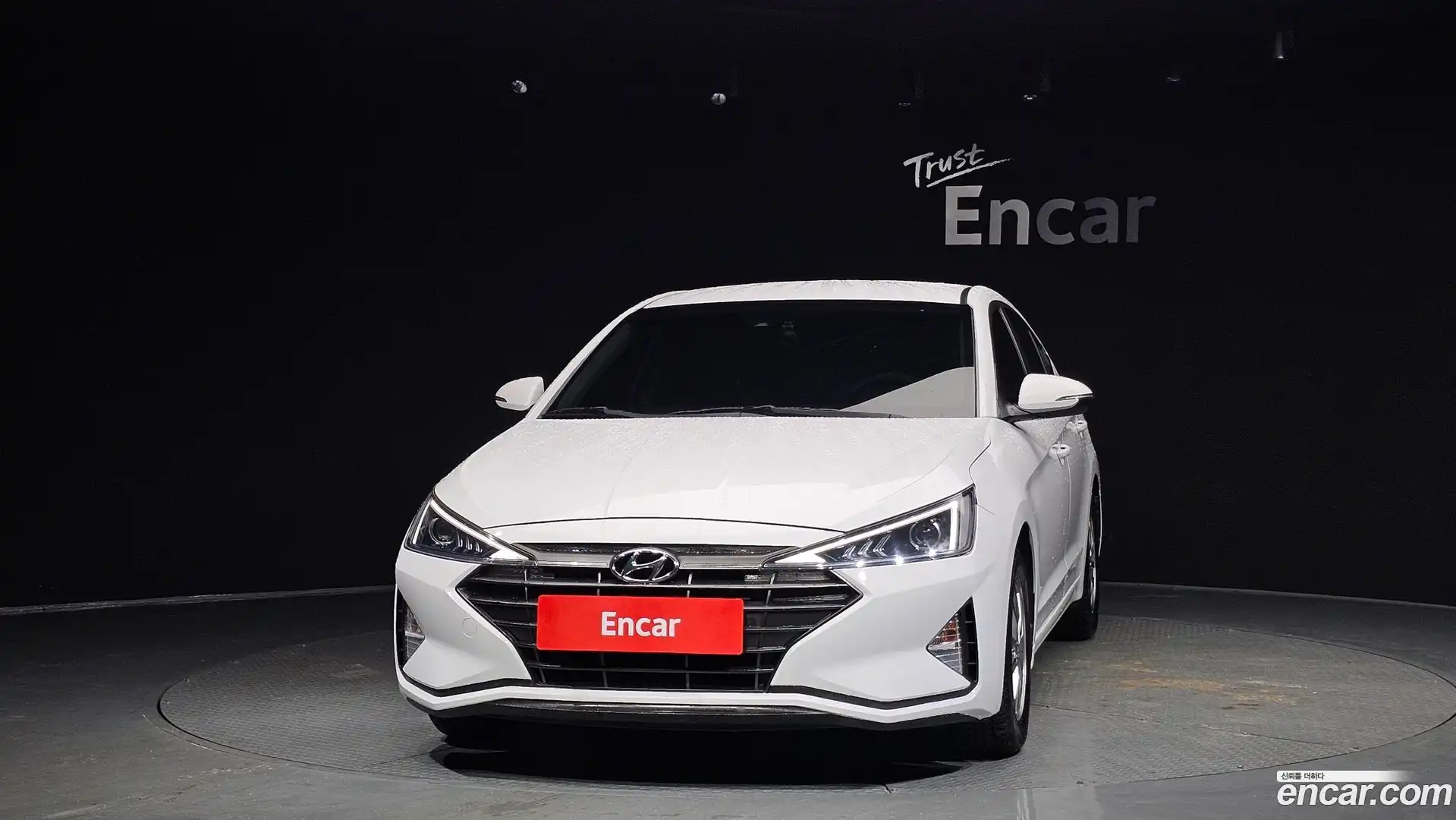 AVANTE Hyundai 2019.0-OUTER-003