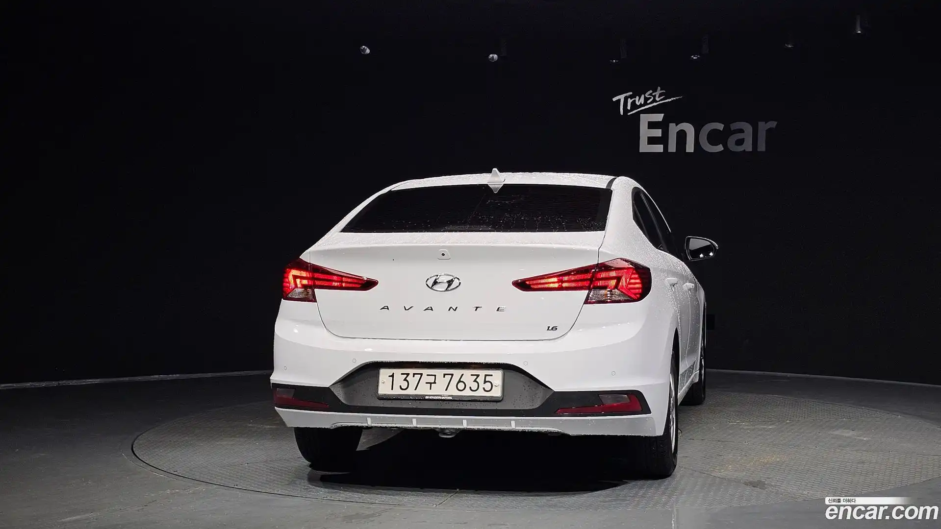 AVANTE Hyundai 2019.0-OUTER-004