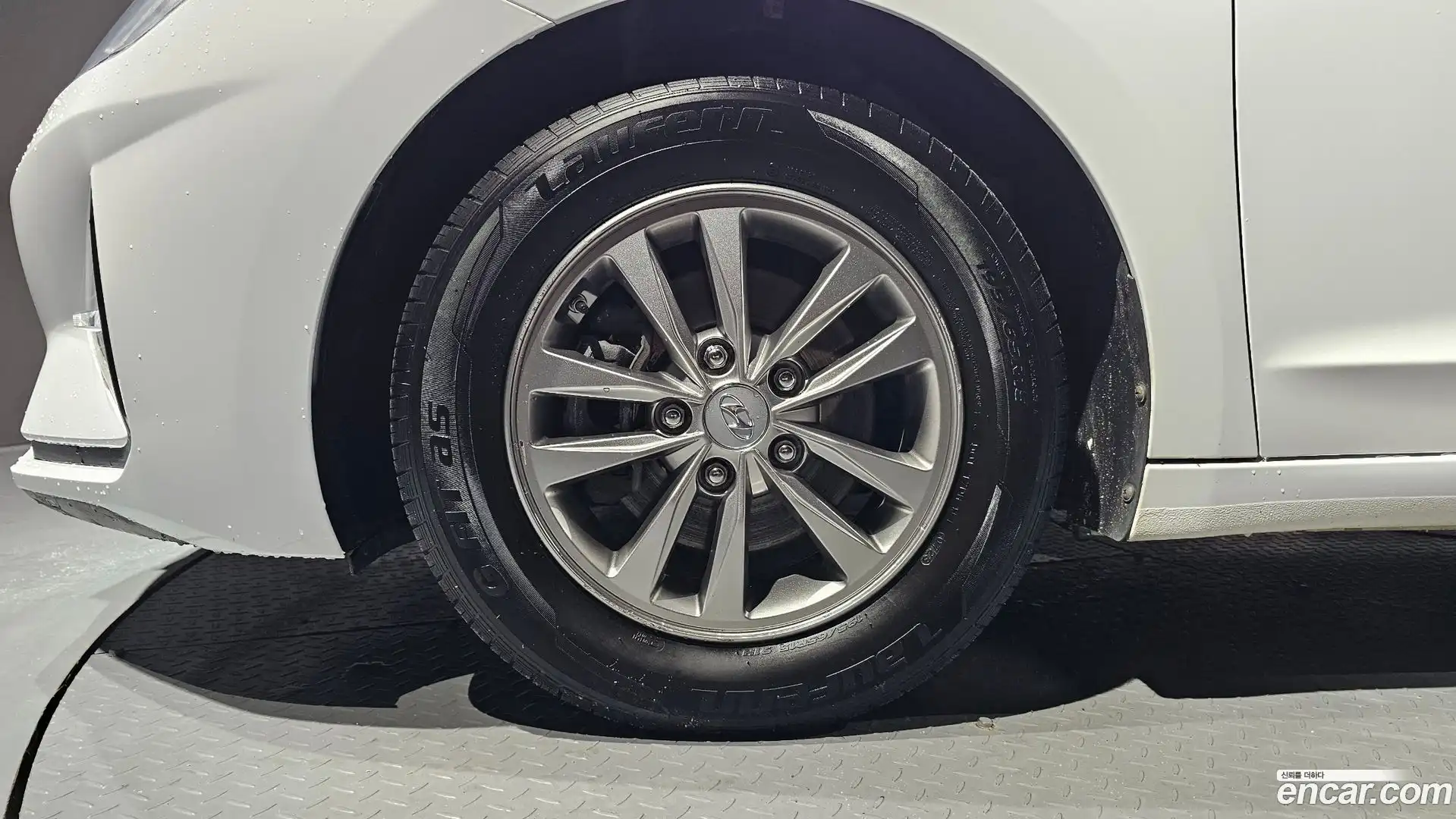 AVANTE Hyundai 2019.0-OUTER-005