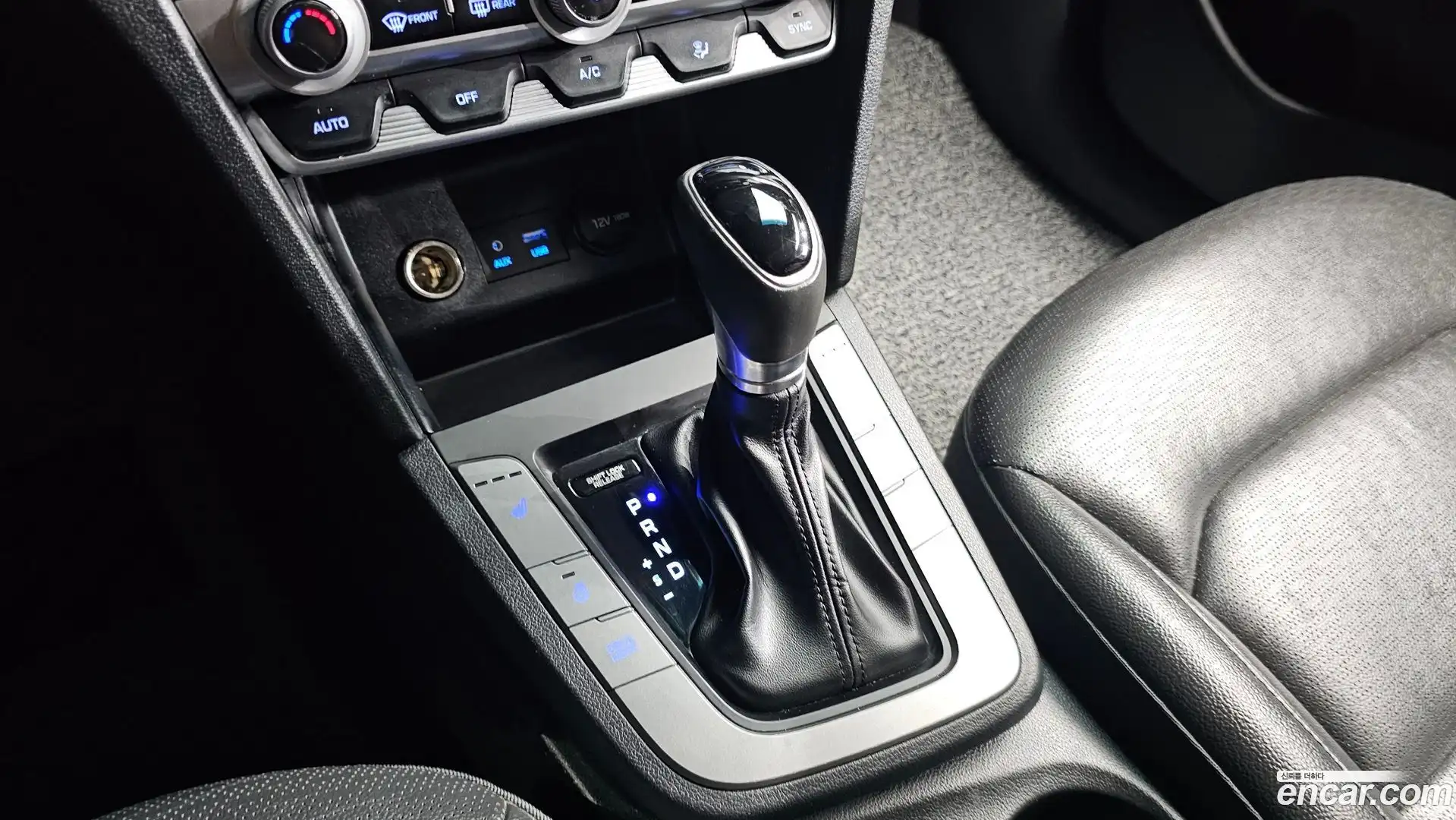 AVANTE Hyundai 2019.0-INNER-009