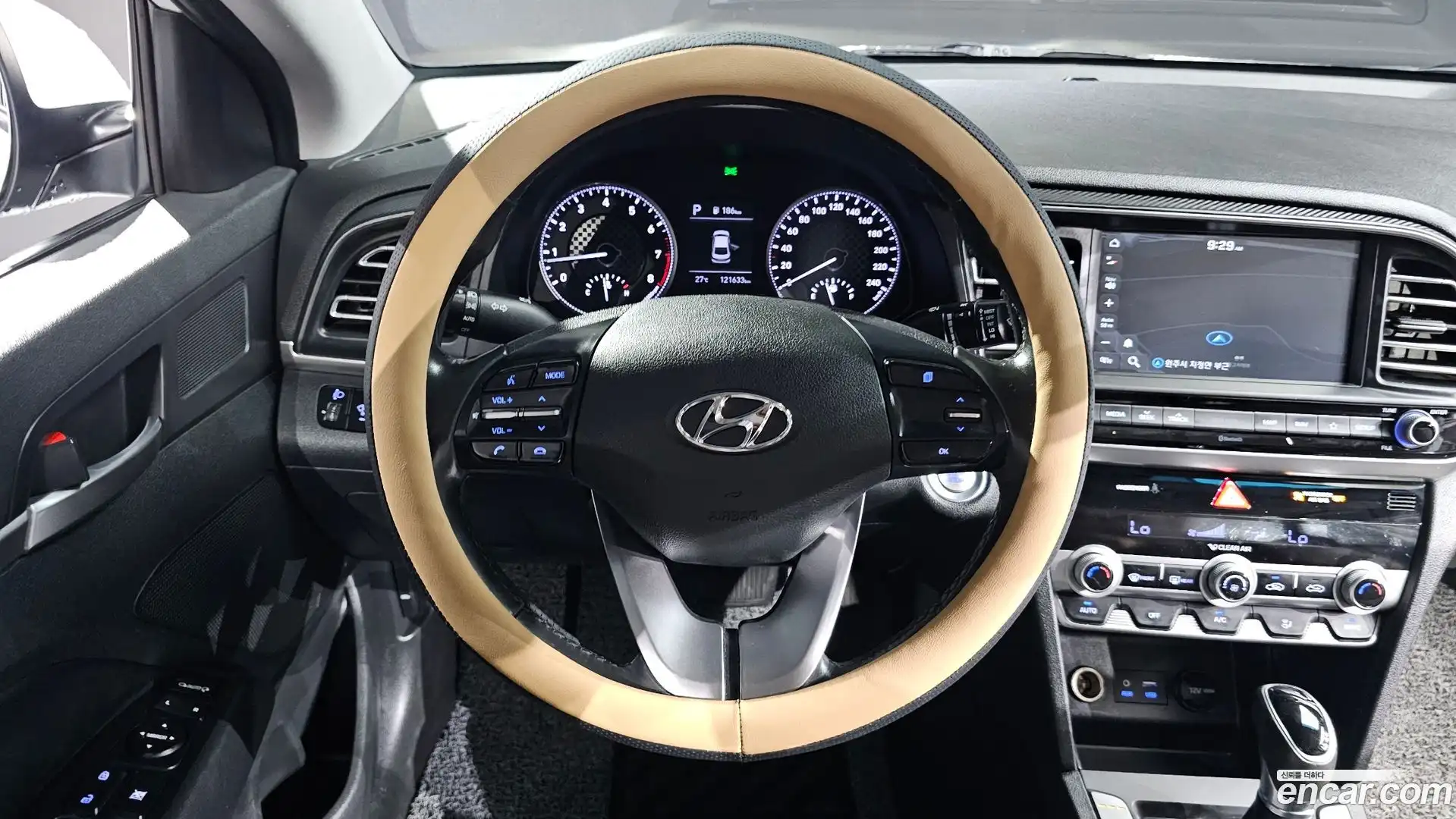 AVANTE Hyundai 2019.0-OPTION-016