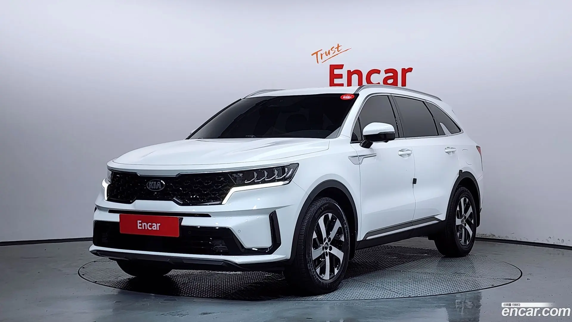 Main__Slider__Photo:Sorento Kia 2021.3-0