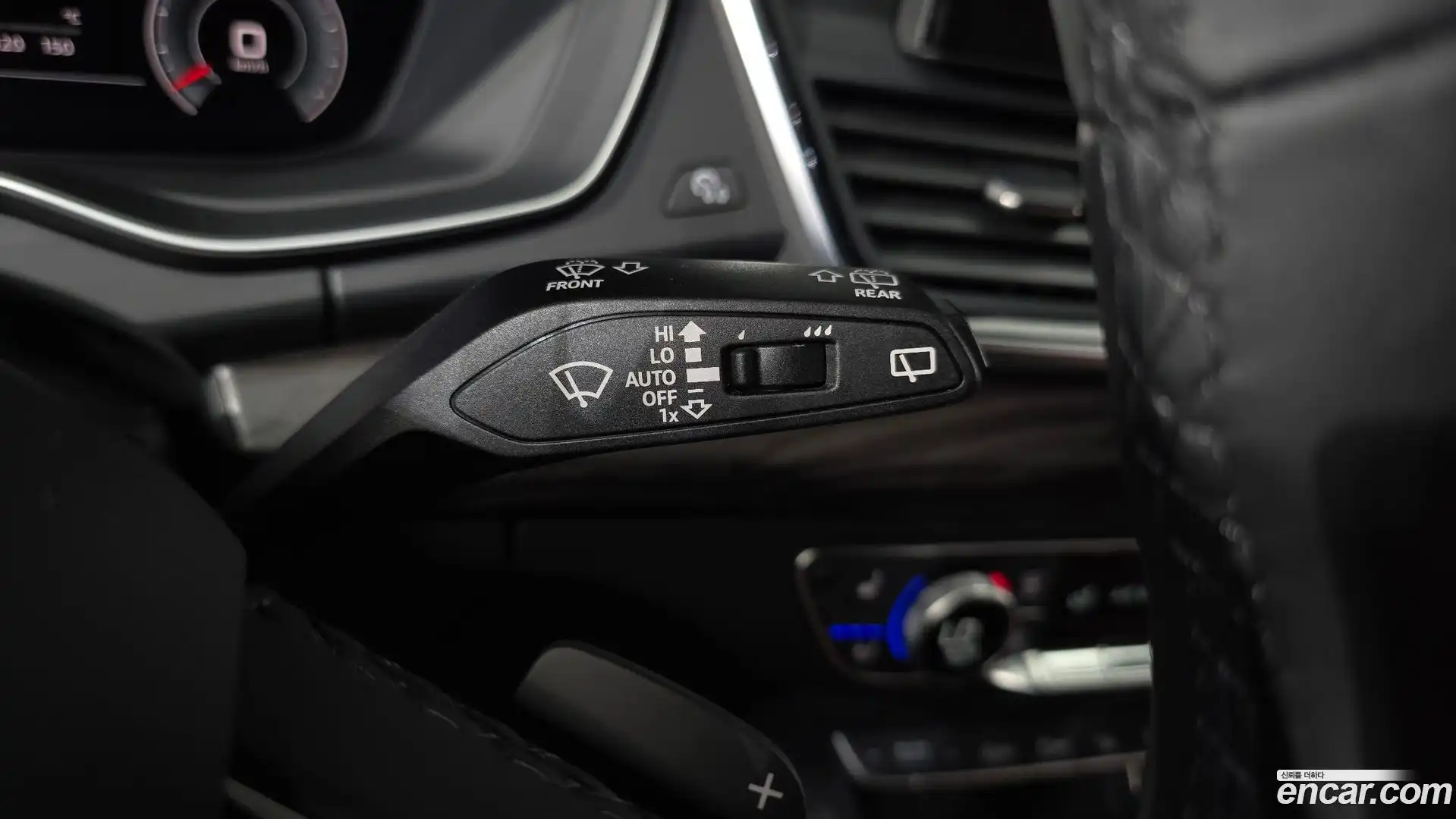 Q5 Audi 2023.4-OPTION-024