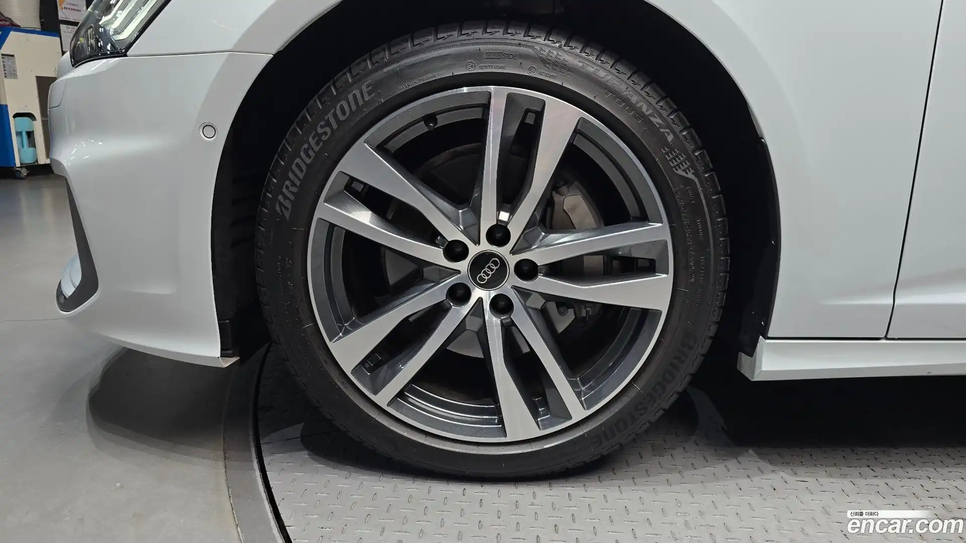 A6 Audi 2023.11-OUTER-005