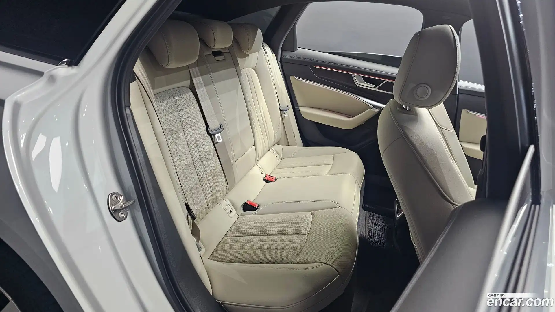 A6 Audi 2023.11-OPTION-015
