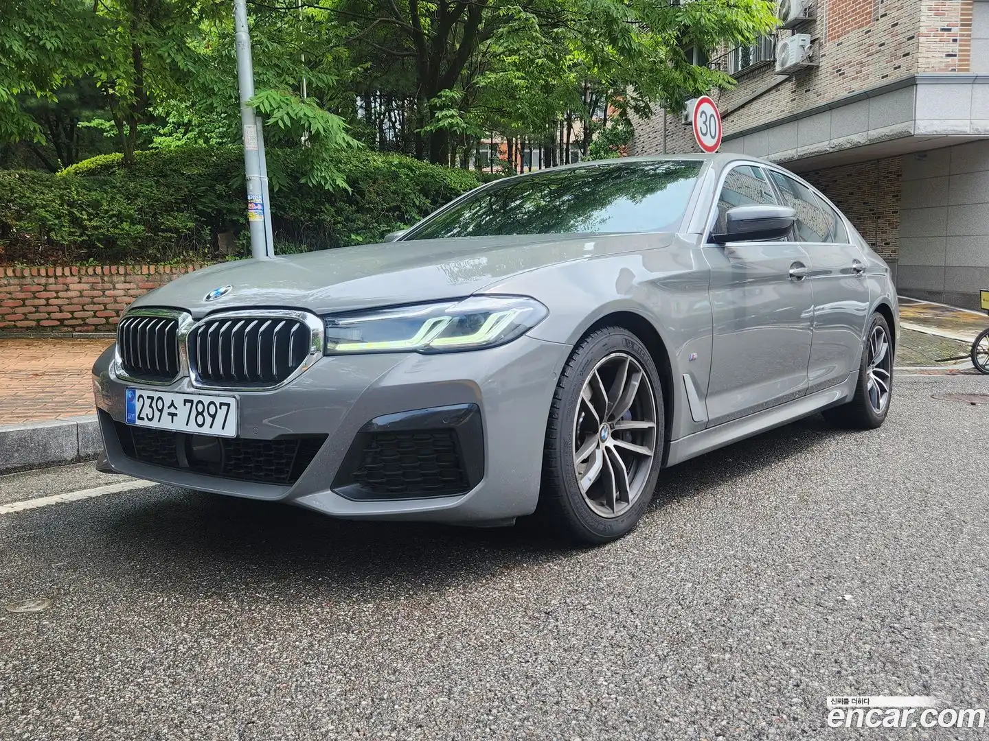 5-Series BMW 2022.4-OUTER-001