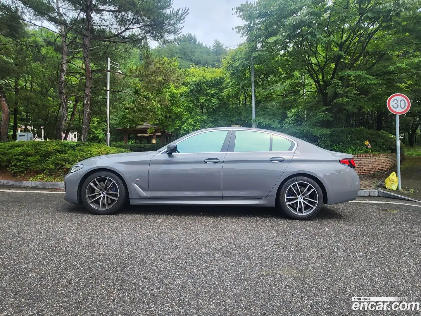 5-Series BMW 2022.4-OPTION-015
