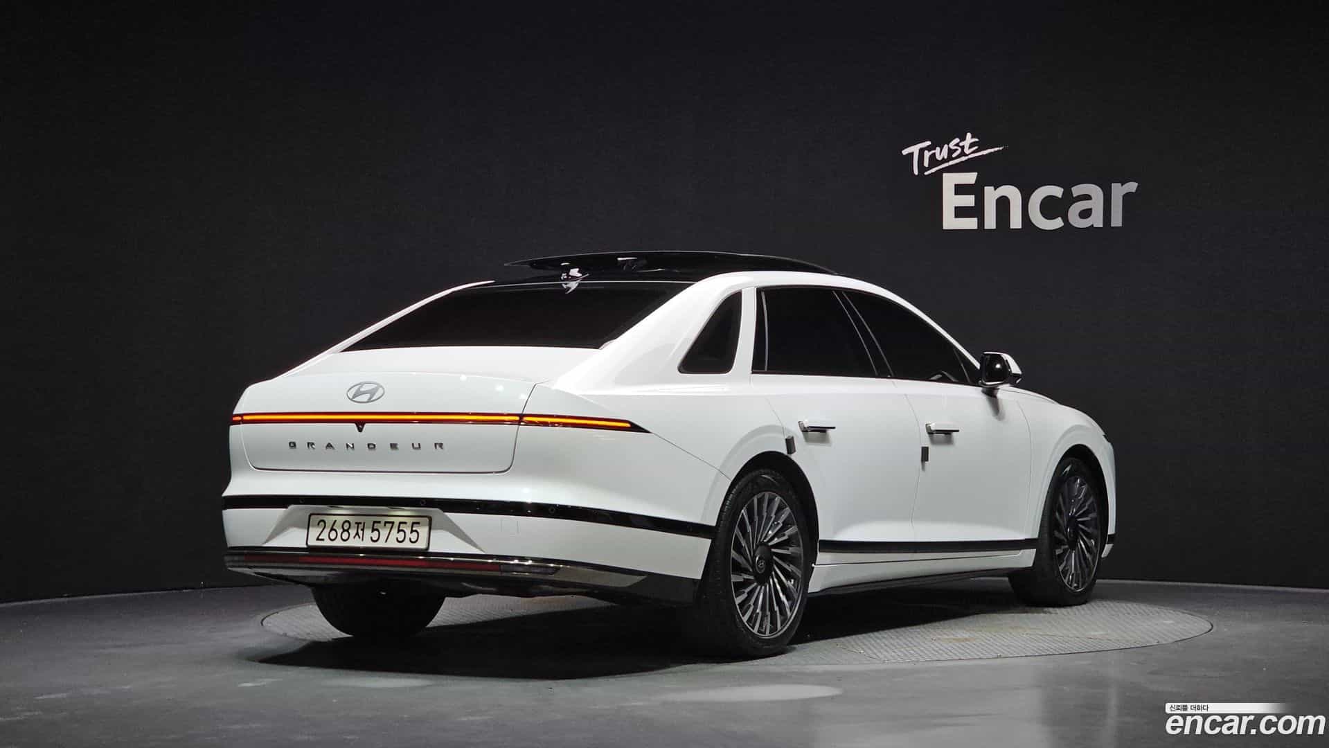 Grandeur Hyundai 2023.8-OUTER-002