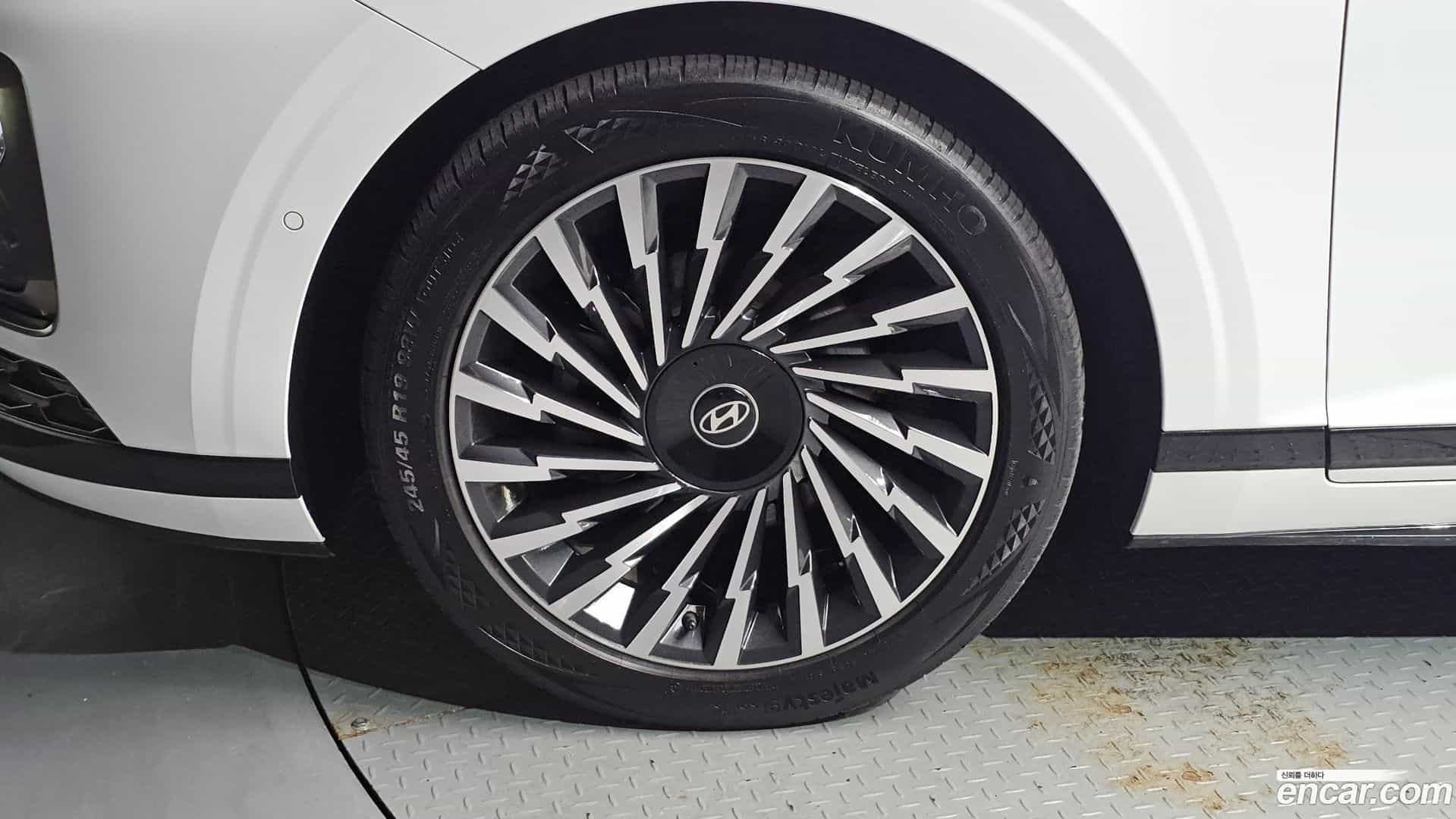 Grandeur Hyundai 2023.8-OUTER-005