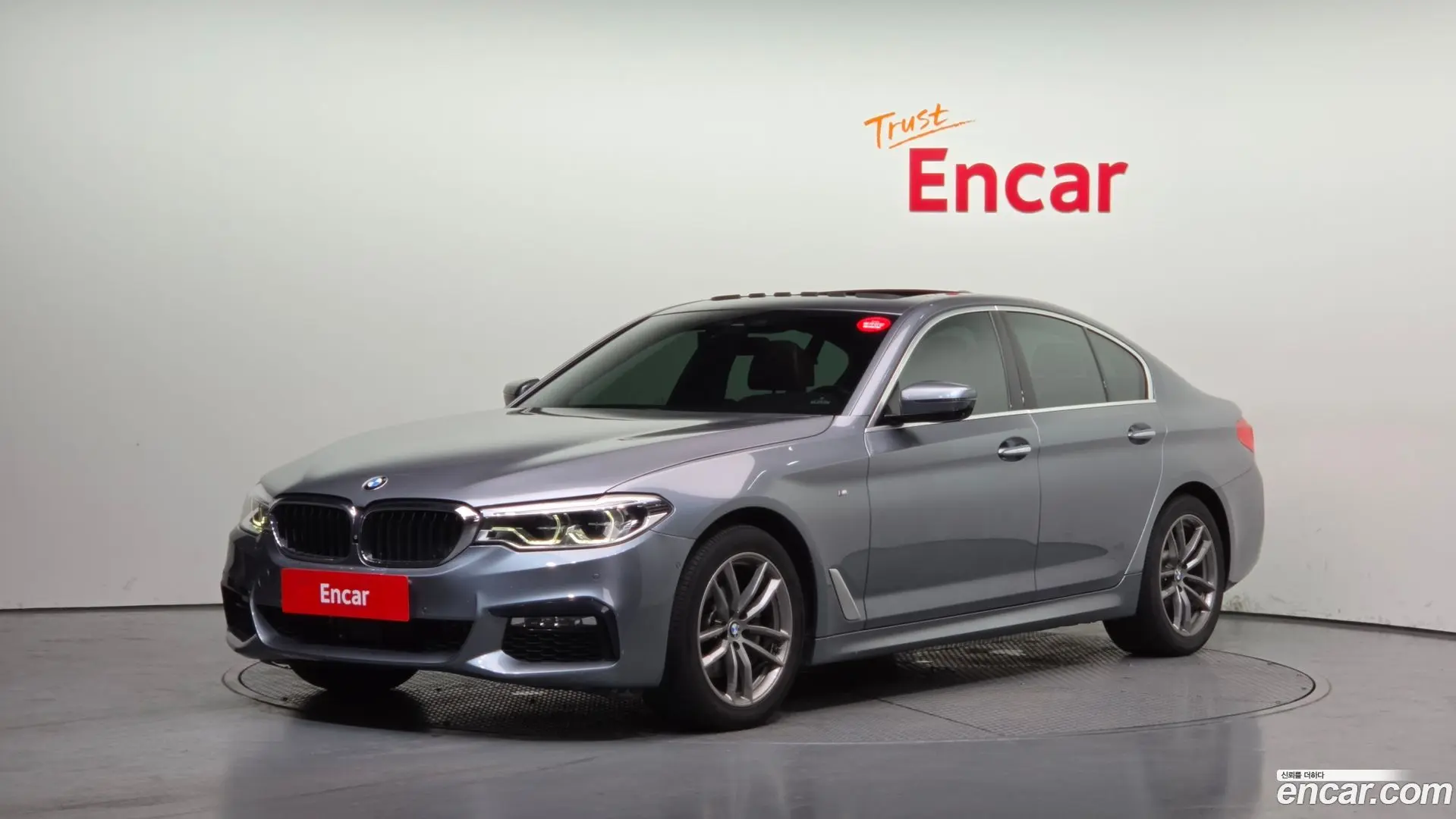 Main__Slider__Photo:5-Series BMW 2018.0-0