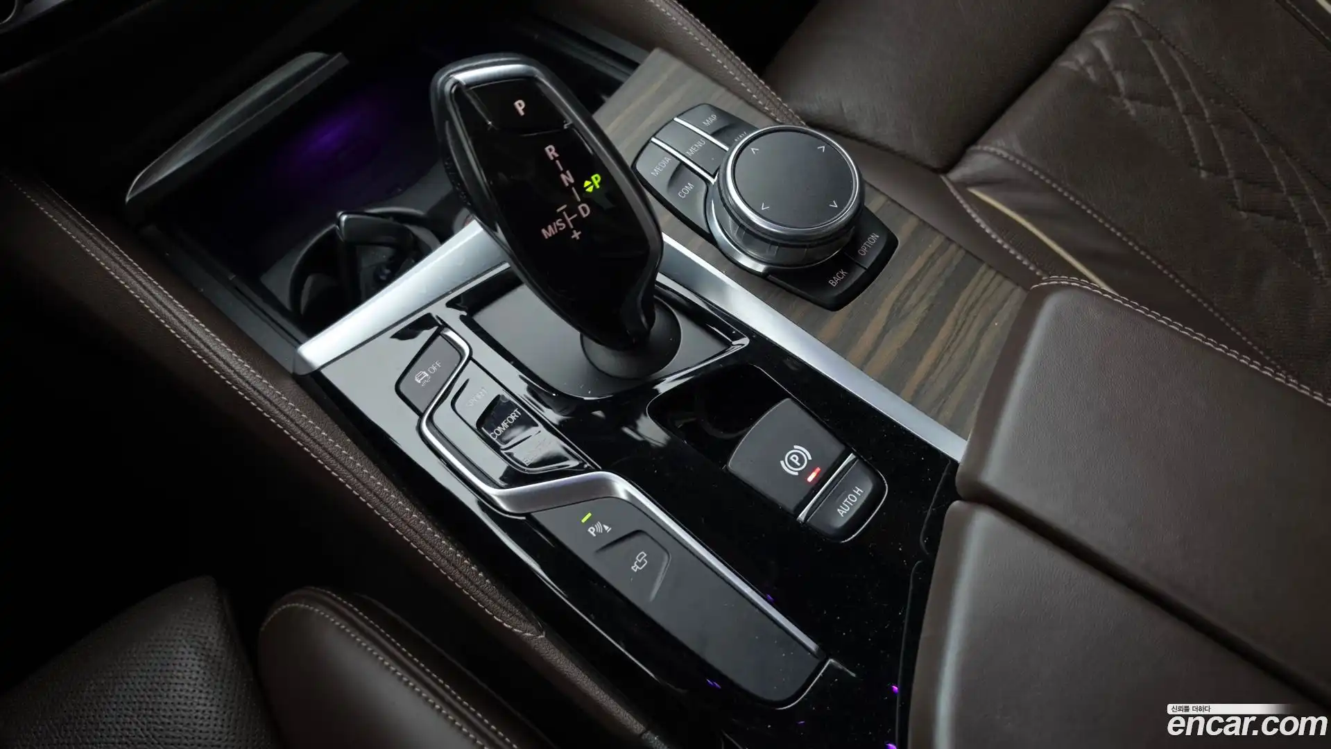 5-Series BMW 2018.0-INNER-009