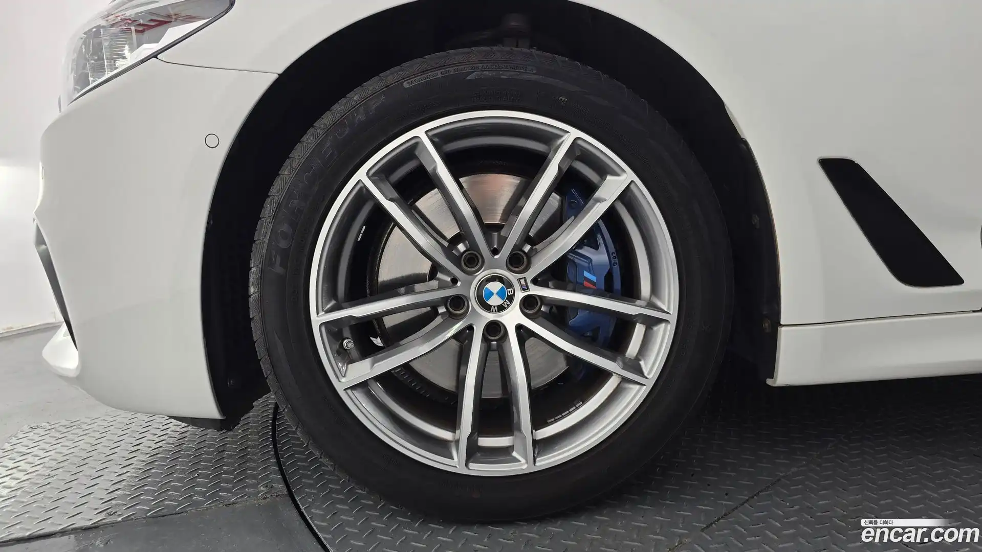 5-Series BMW 2017.8-OUTER-005