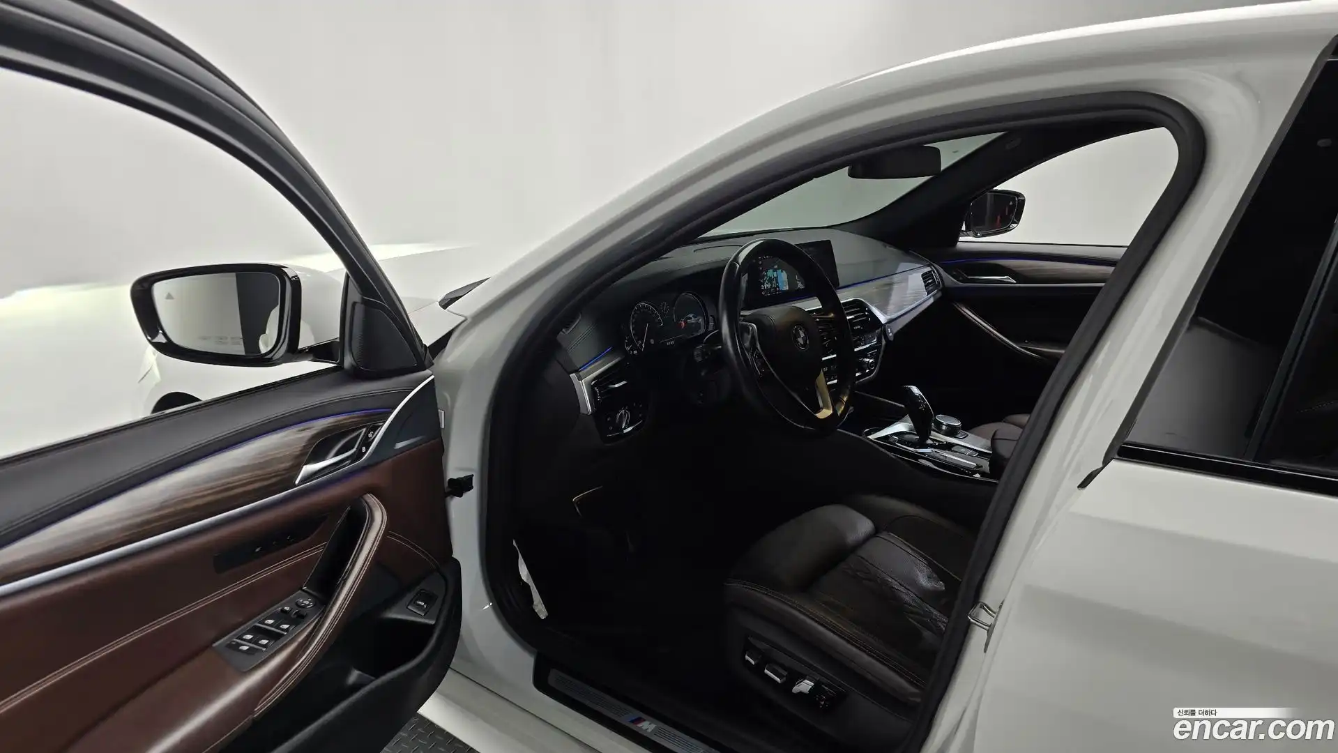 5-Series BMW 2017.8-INNER-010