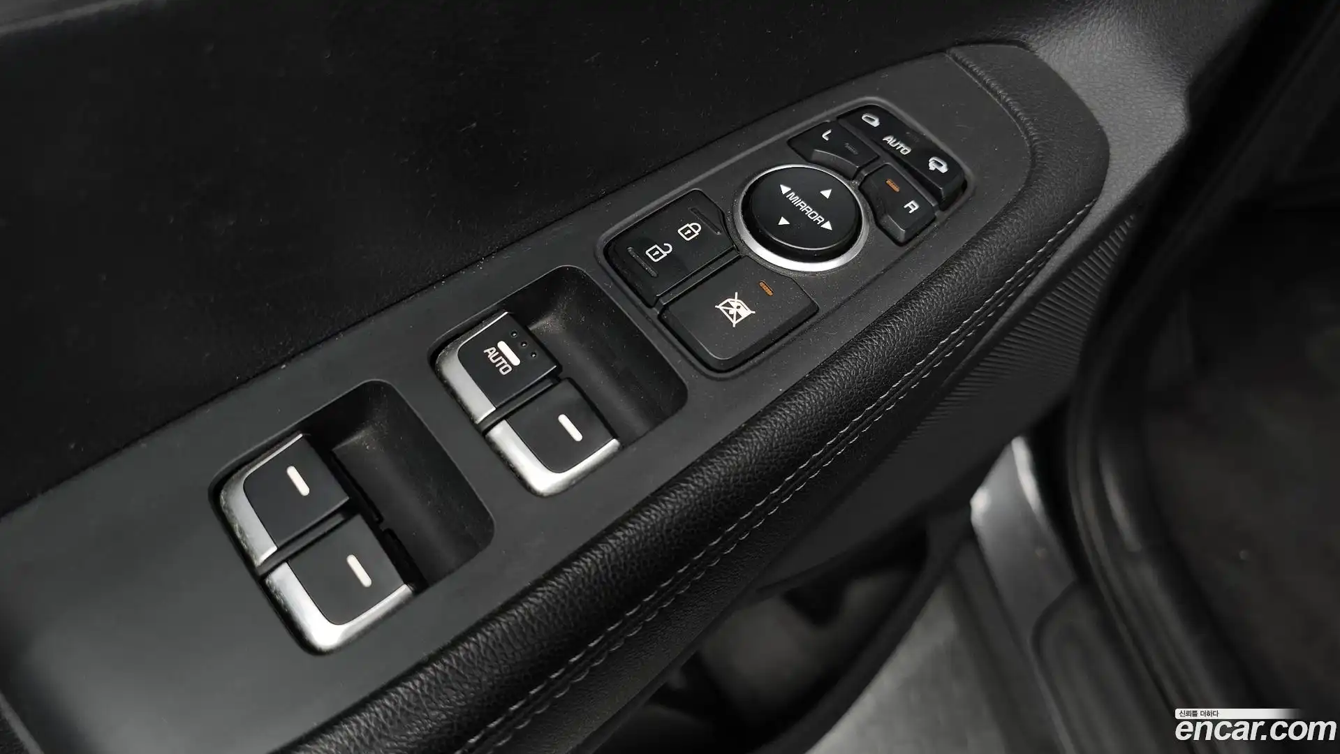 Sorento Kia 2015.0-OPTION-040