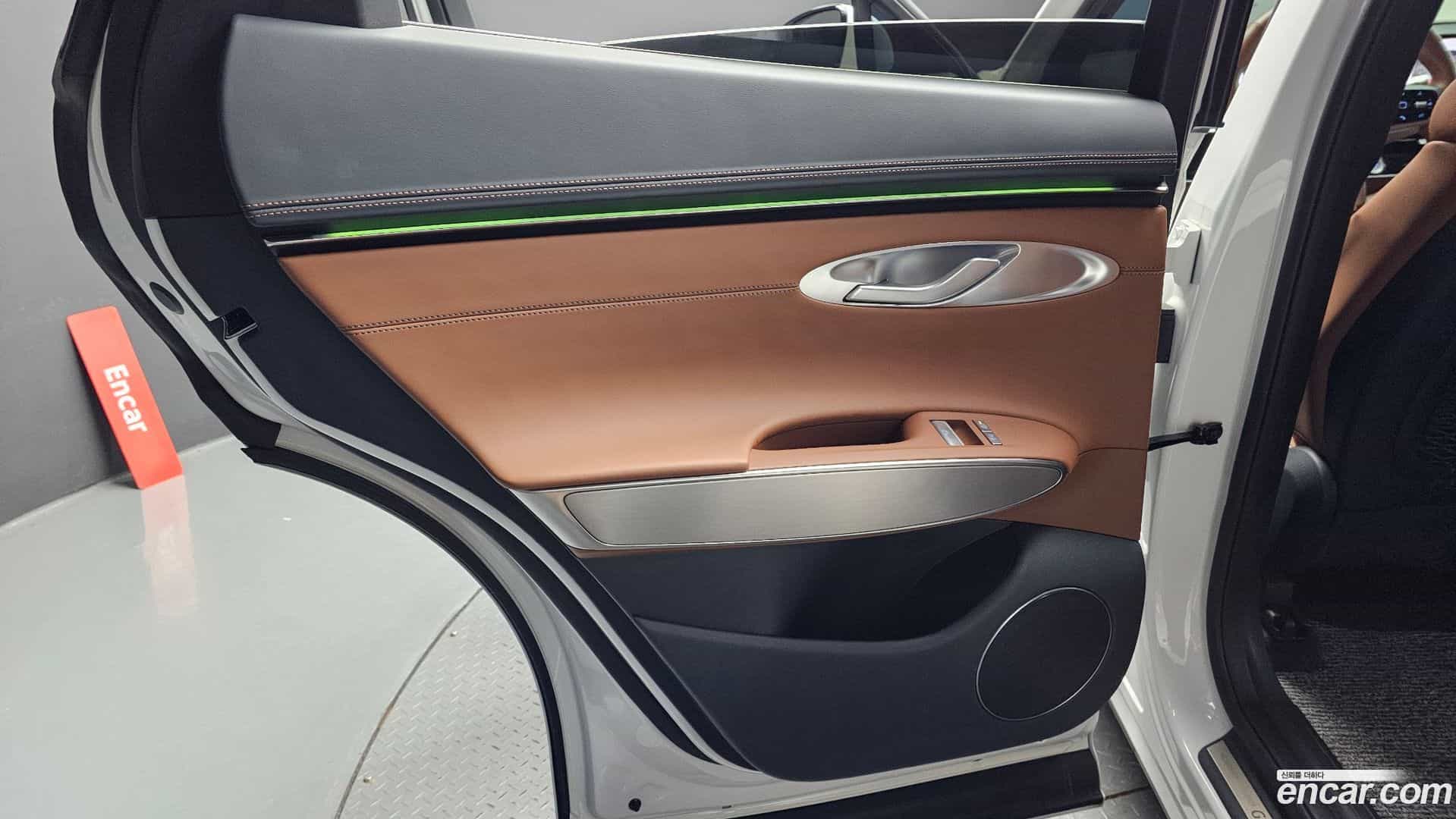 GV70 Genesis 2026.0-INNER-035