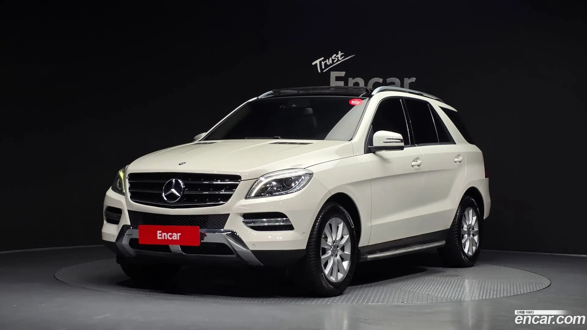 Main__Slider__Photo:M-class Mercedes-Benz 2012.9-0
