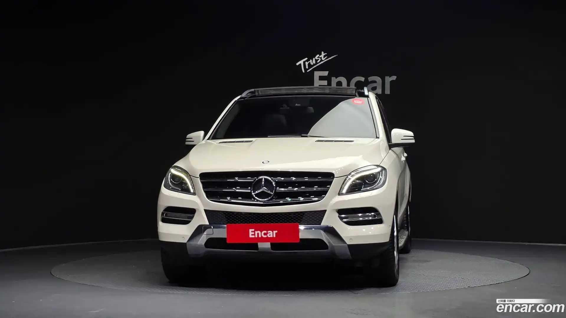 M-class Mercedes-Benz 2012.9-OUTER-003