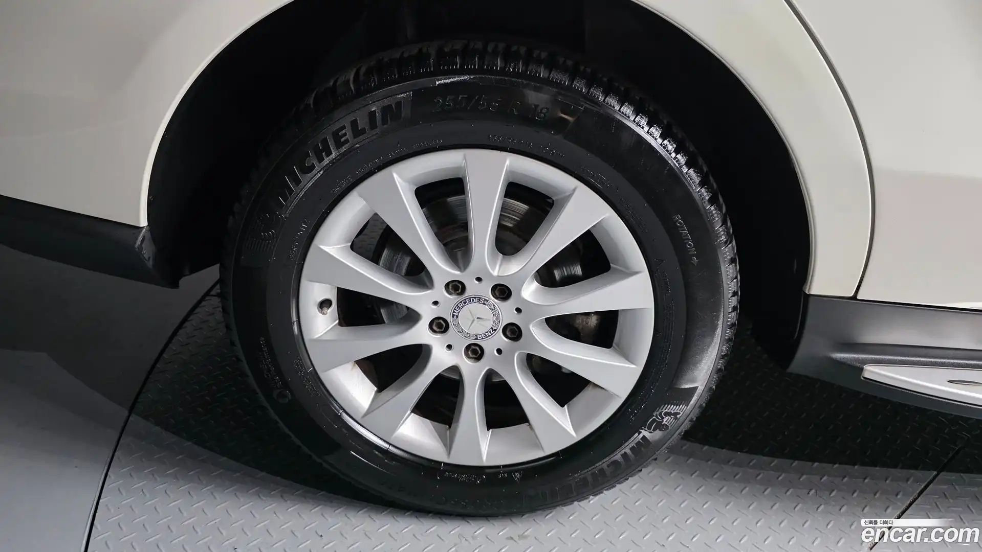 M-class Mercedes-Benz 2012.9-OUTER-005