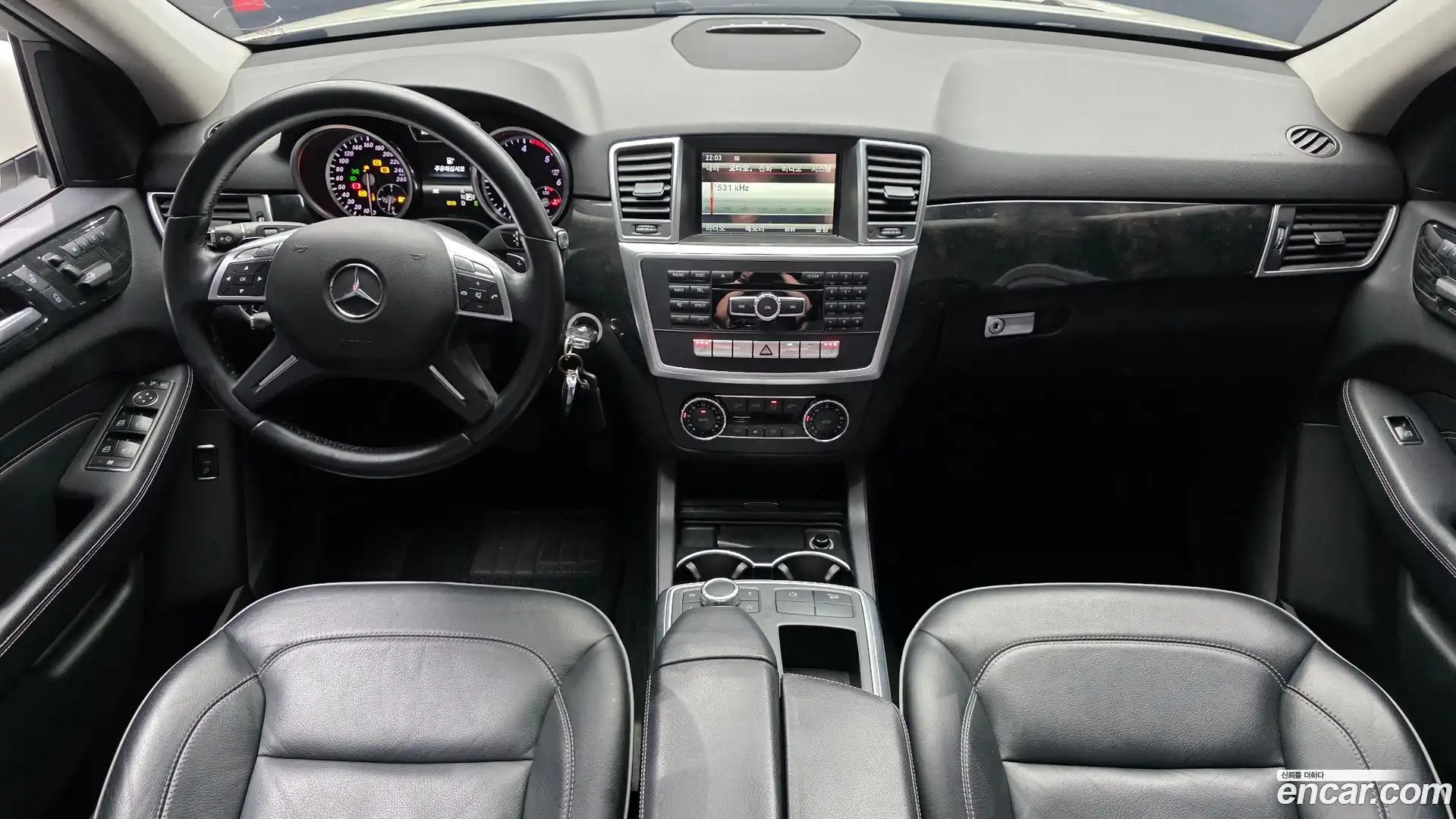 M-class Mercedes-Benz 2012.9-INNER-007