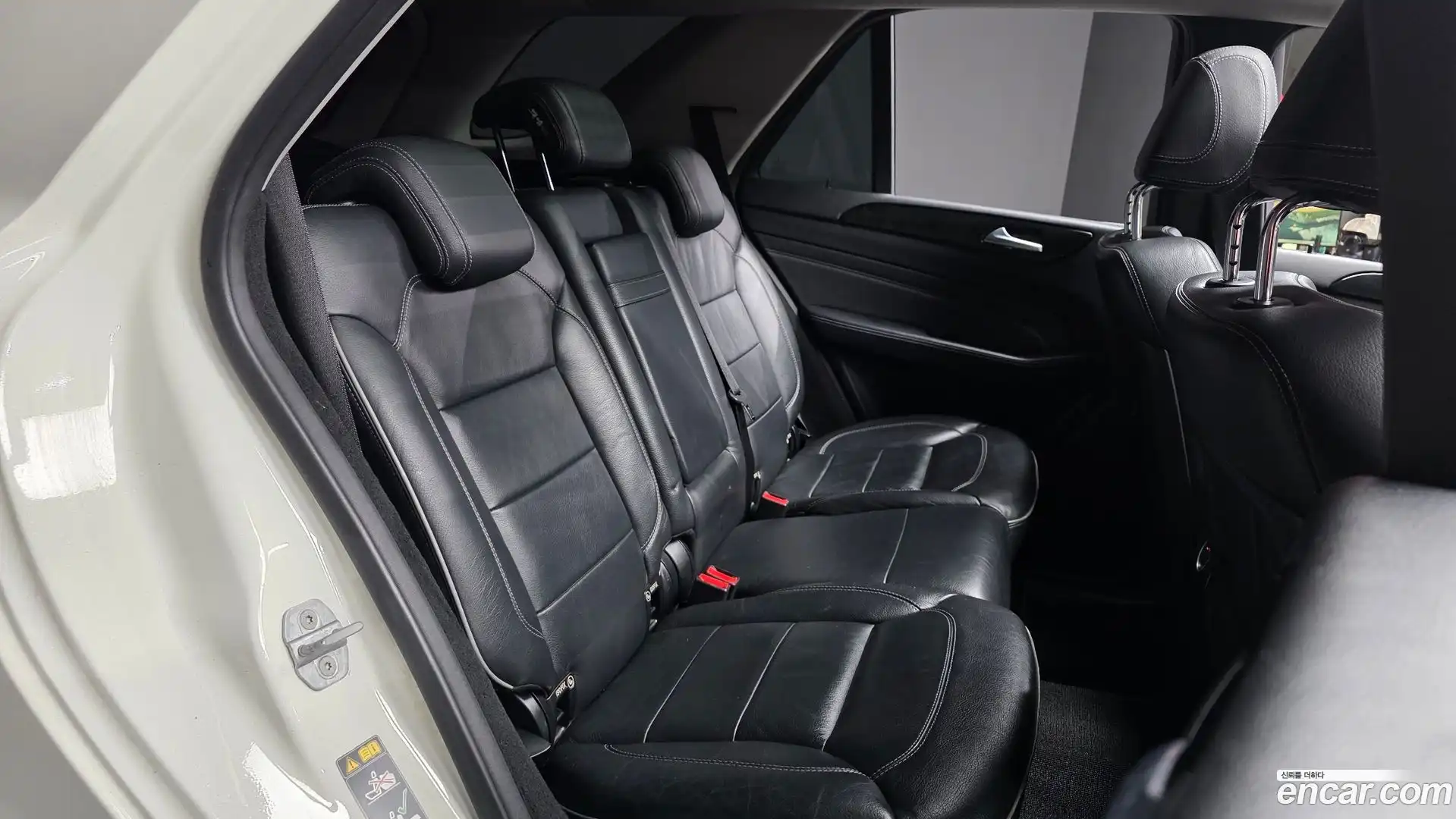 M-class Mercedes-Benz 2012.9-OPTION-016