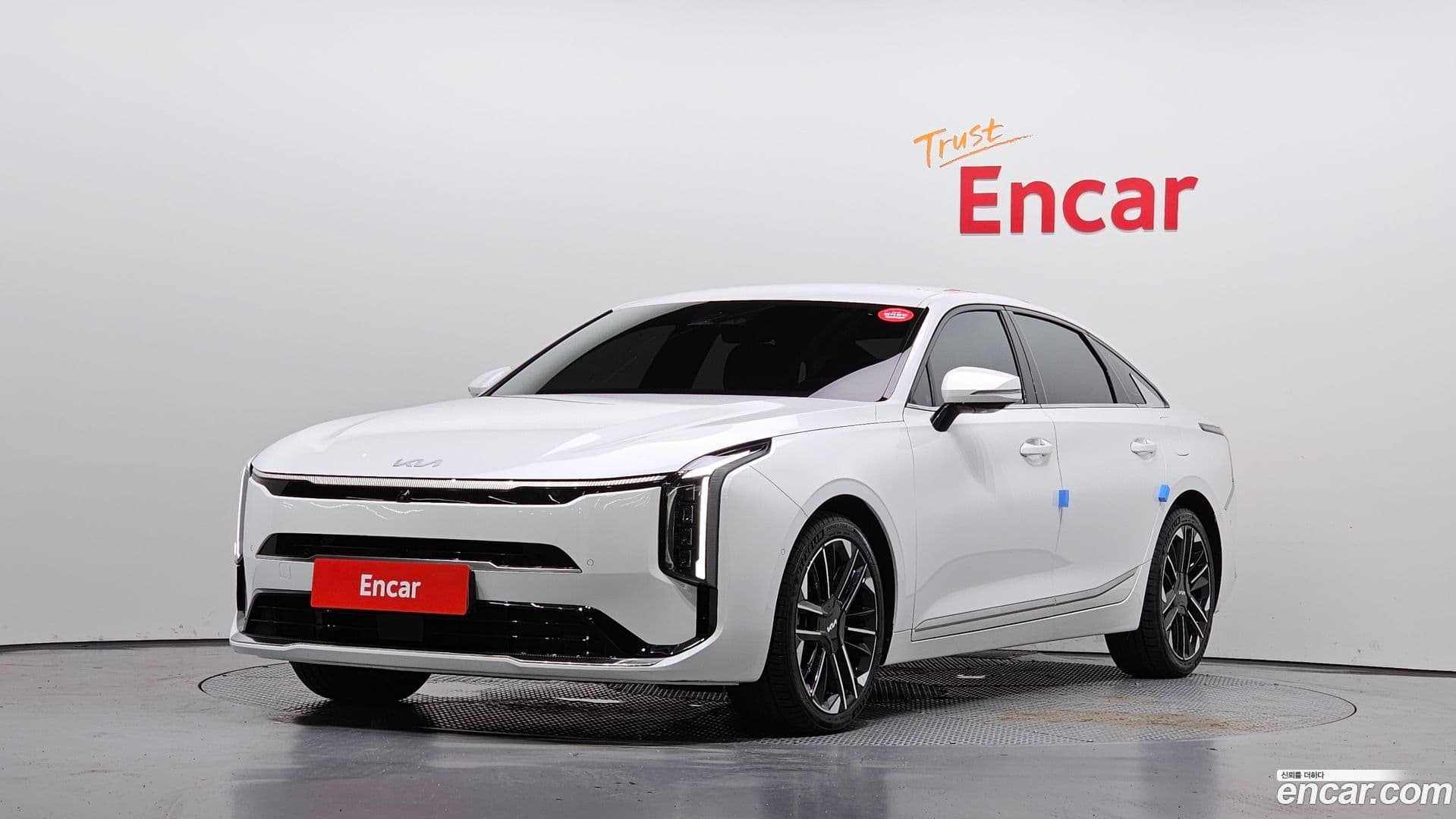 Main__Slider__Photo:K8 Kia 2025.6-0