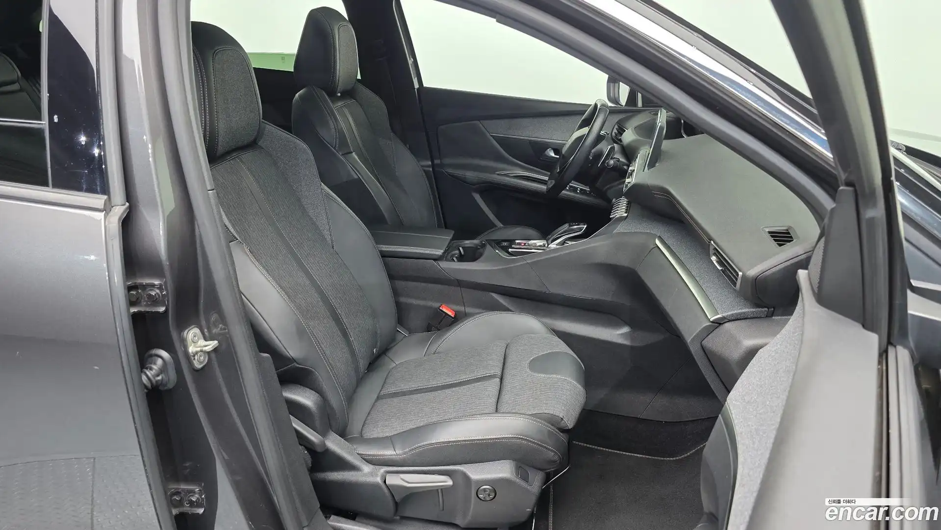 3008 Peugeot 2019.8-OPTION-015